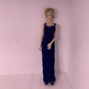 Franklin Mint Diana Princess of Charm Porcelain Doll‎